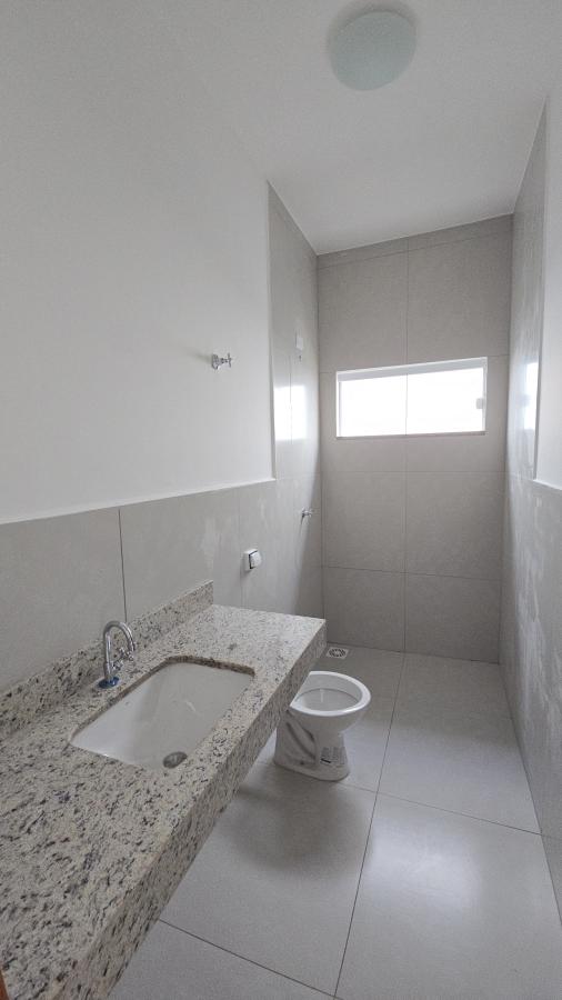 Casa à venda com 2 quartos, 180m² - Foto 4