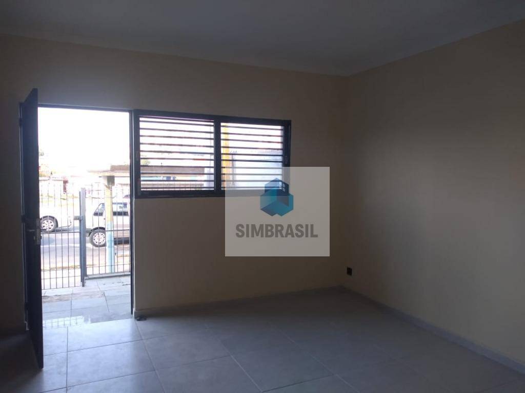 Casa à venda com 3 quartos, 200m² - Foto 1