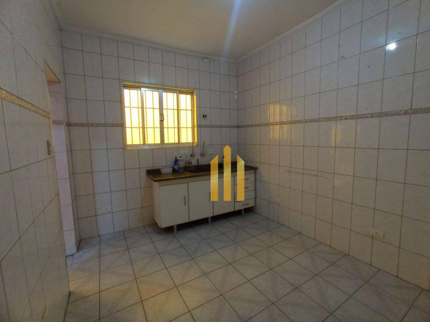 Casa para alugar com 2 quartos, 80m² - Foto 10