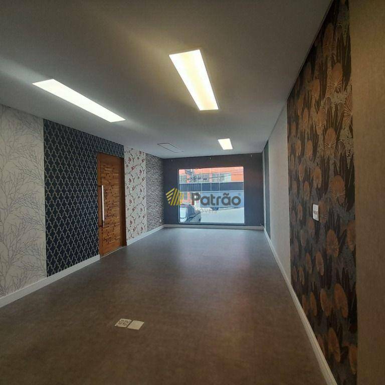 Sobrado para alugar com 3 quartos, 160m² - Foto 1