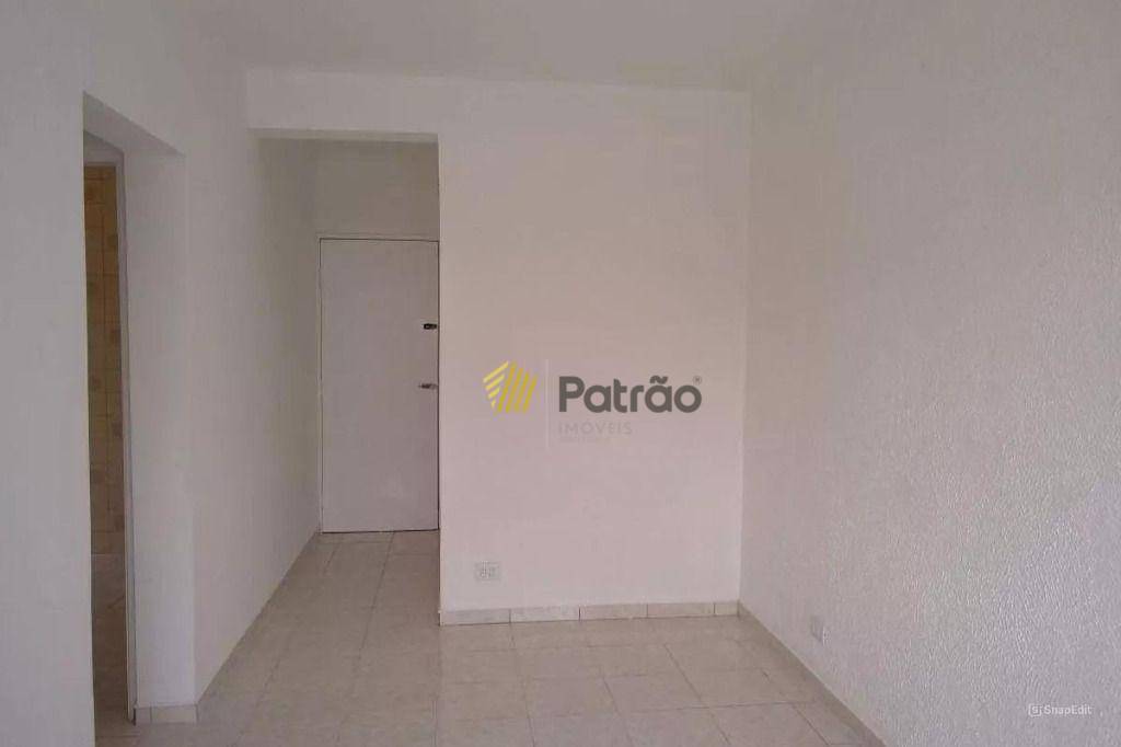 Apartamento à venda com 2 quartos, 70m² - Foto 2