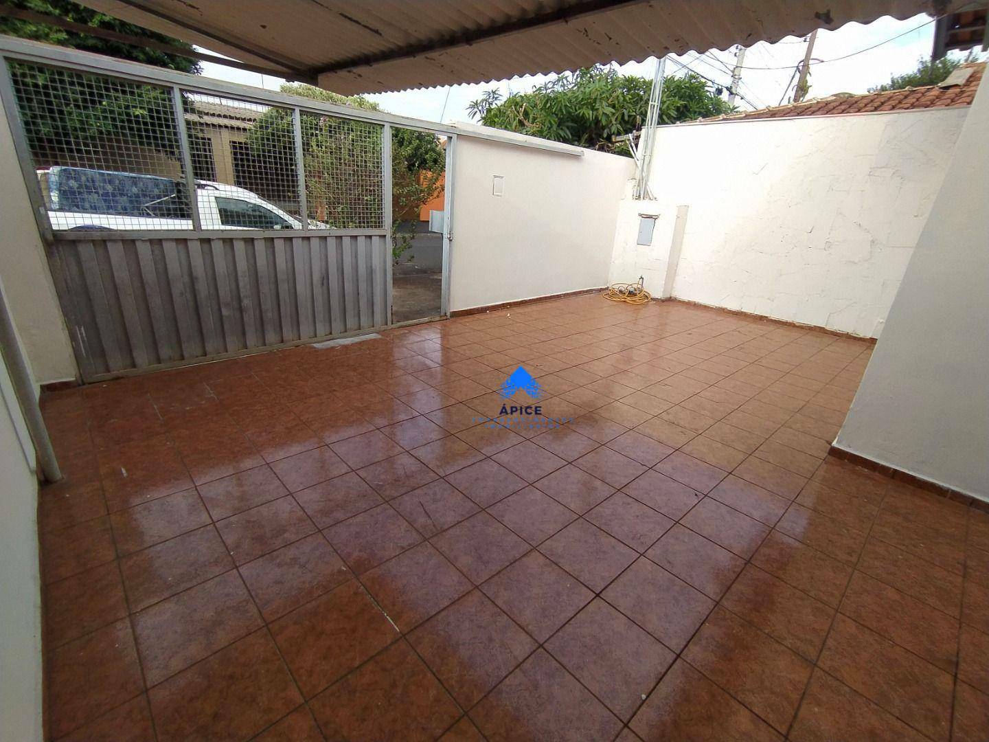 Casa para alugar com 3 quartos, 160m² - Foto 12