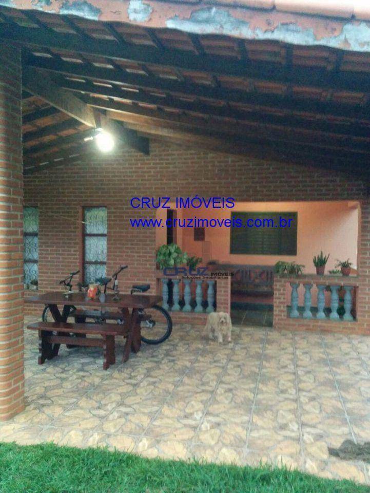 Chácara à venda com 2 quartos, 180m² - Foto 13