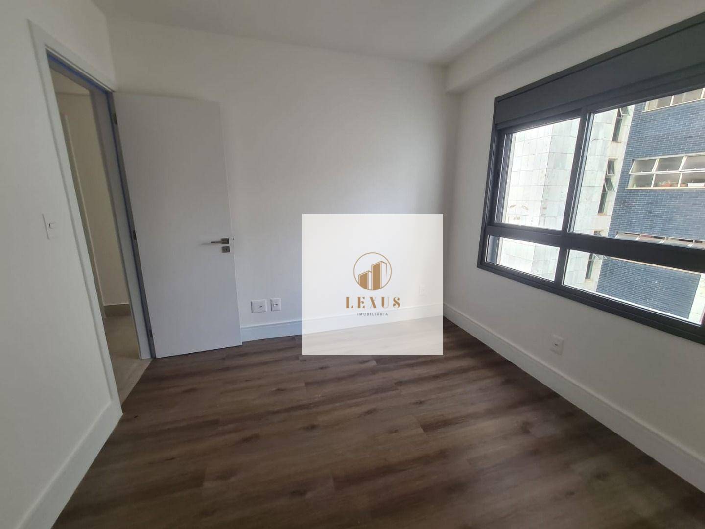 Apartamento à venda com 2 quartos, 67m² - Foto 7