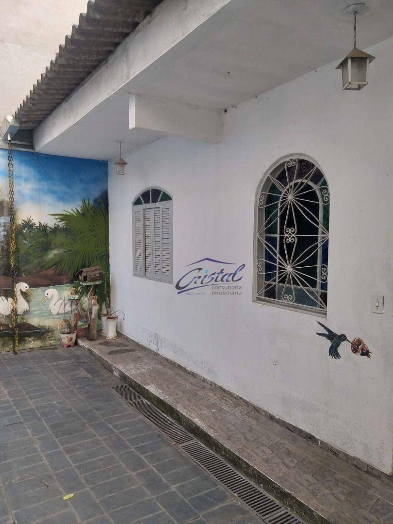 Casa à venda com 5 quartos, 200m² - Foto 10
