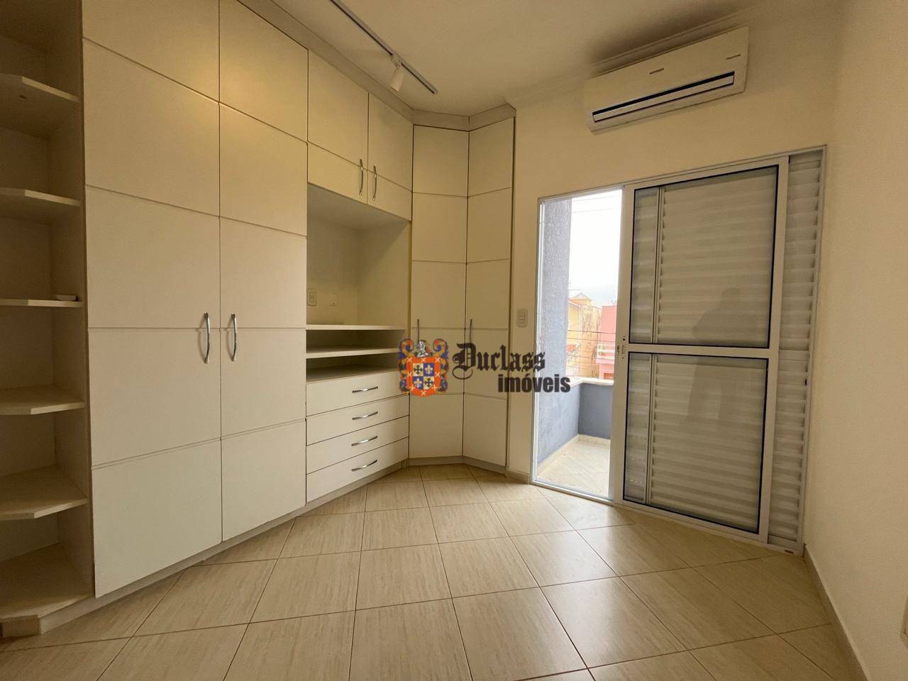 Sobrado à venda com 3 quartos, 180m² - Foto 55