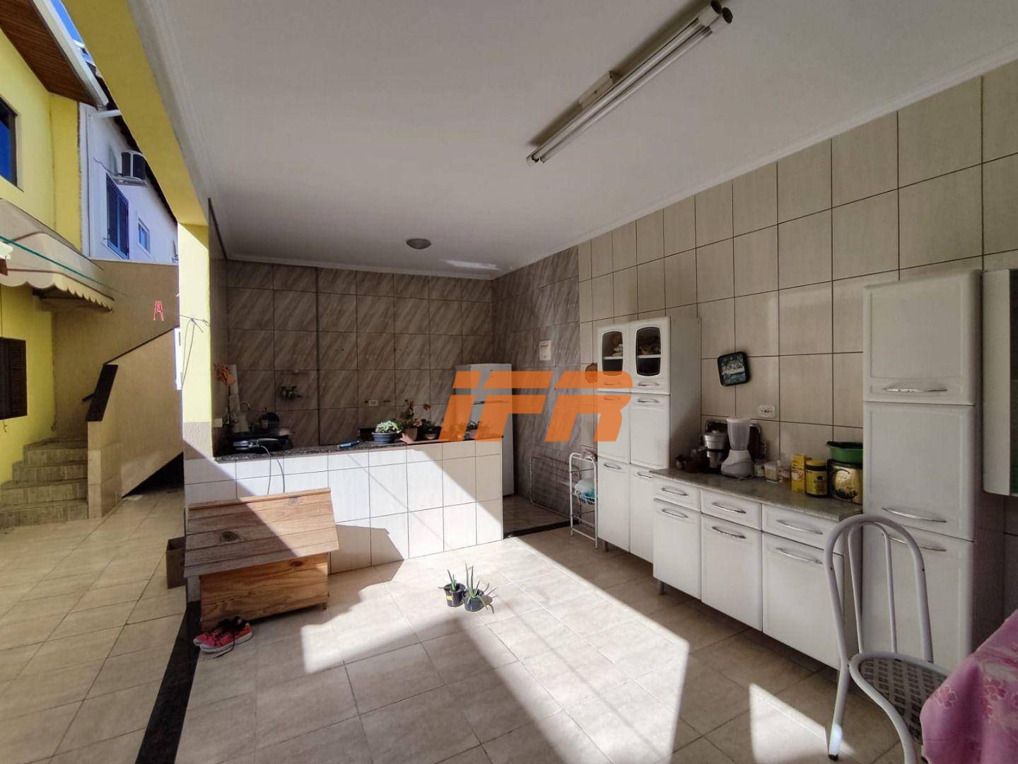 Sobrado à venda com 5 quartos, 269m² - Foto 28