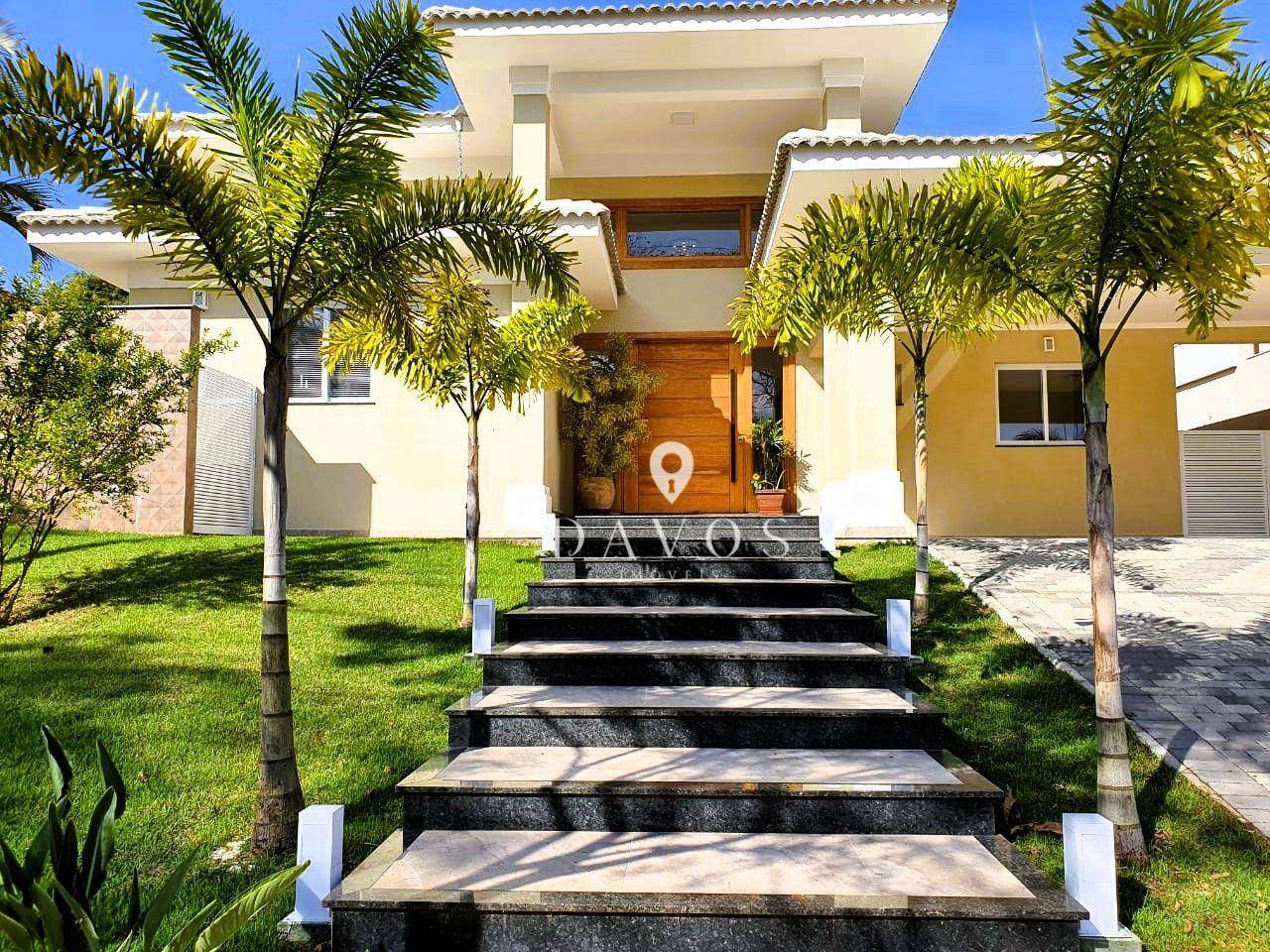 Casa de Condomínio à venda com 3 quartos, 323m² - Foto 2