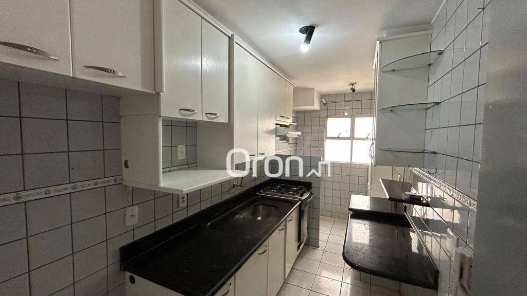 Apartamento à venda com 3 quartos, 75m² - Foto 2