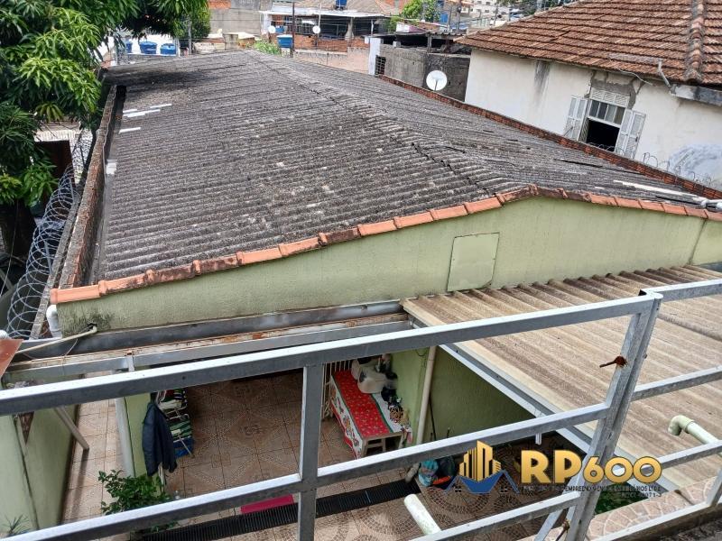 Casa à venda com 3 quartos, 136m² - Foto 1