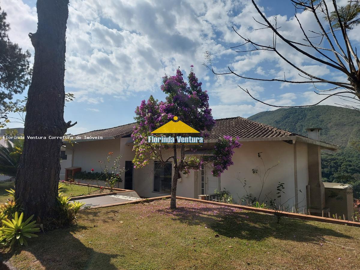 Casa de Condomínio à venda com 3 quartos, 230m² - Foto 1