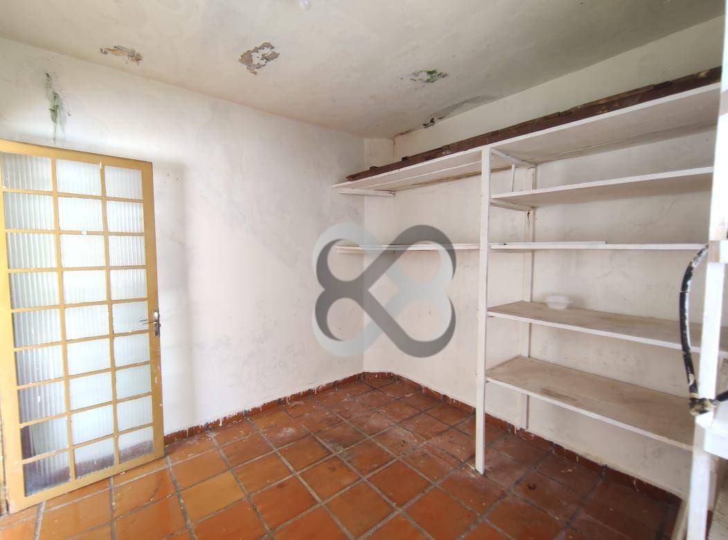 Casa à venda com 4 quartos, 321m² - Foto 11