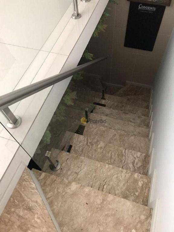 Sobrado à venda com 3 quartos, 312m² - Foto 11