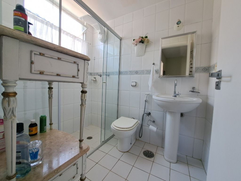 Apartamento à venda com 3 quartos, 140m² - Foto 10