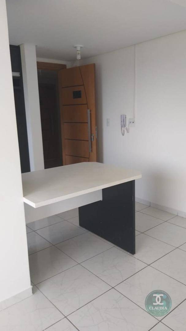 Apartamento à venda com 2 quartos, 72m² - Foto 4