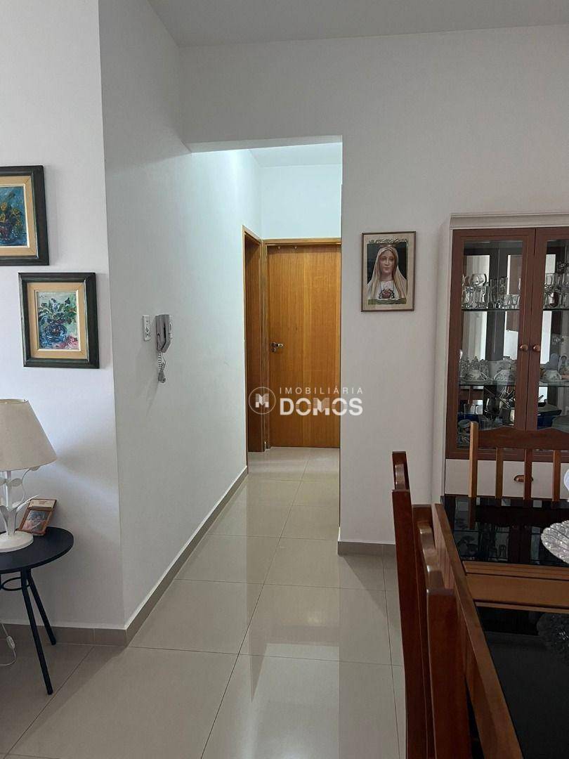 Apartamento à venda com 2 quartos, 70m² - Foto 11