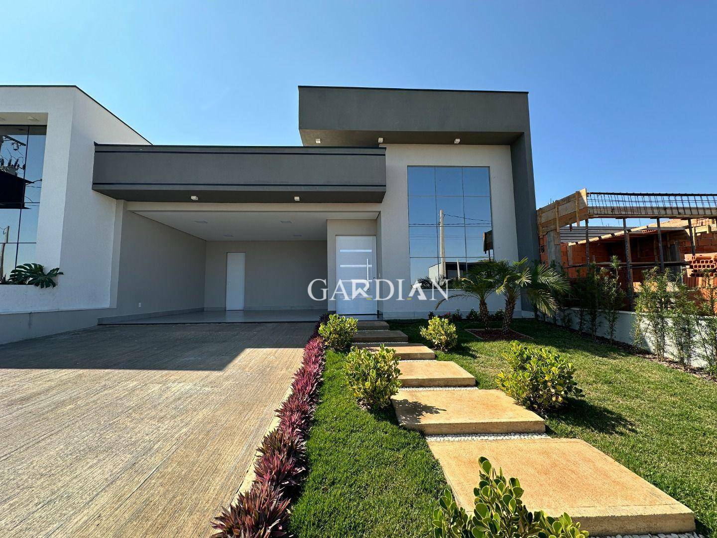 Casa de Condomínio à venda com 3 quartos, 205m² - Foto 1