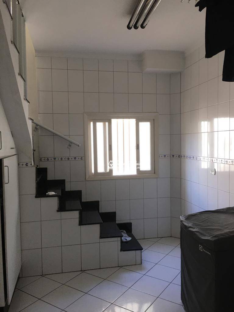 Sobrado à venda com 4 quartos, 372m² - Foto 36