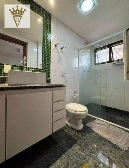 Apartamento para alugar com 3 quartos, 216m² - Foto 5