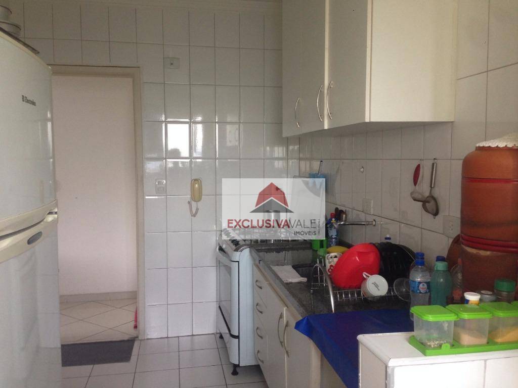 Apartamento à venda com 3 quartos, 76m² - Foto 4