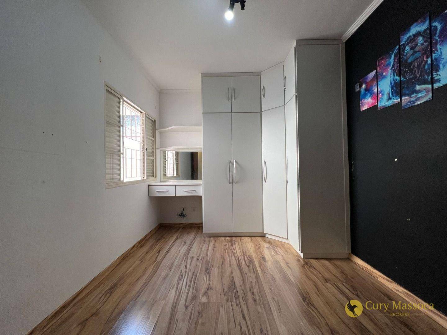 Casa à venda com 3 quartos, 96m² - Foto 4