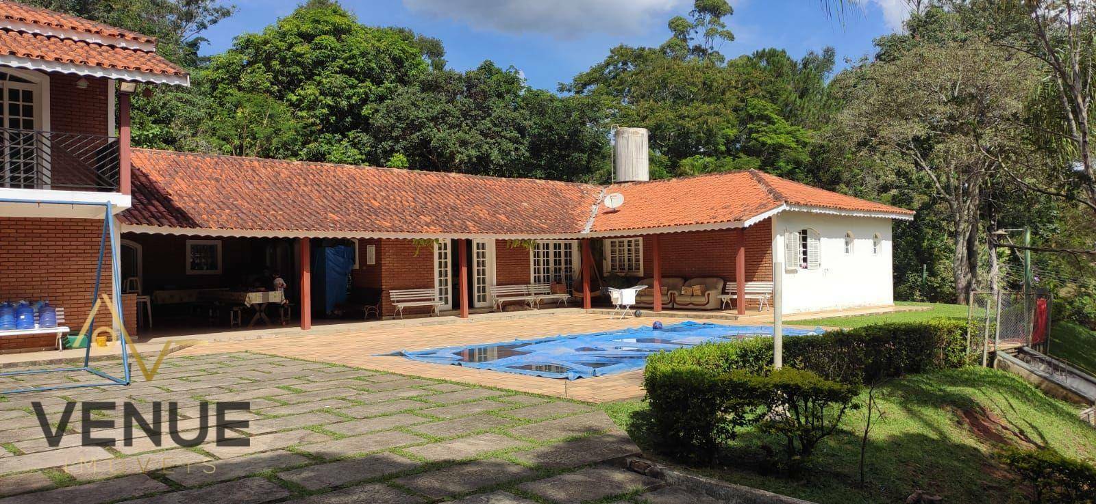 Fazenda à venda com 11 quartos, 200m² - Foto 1