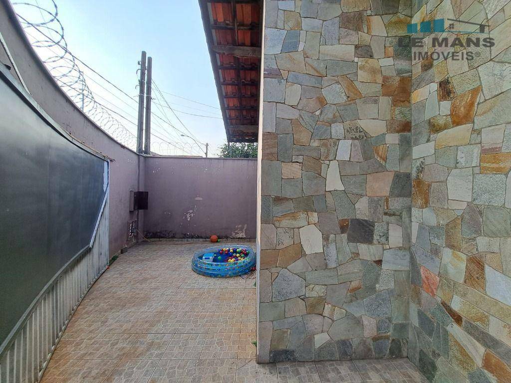 Casa à venda com 3 quartos, 105m² - Foto 8