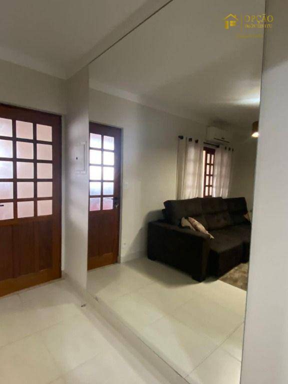 Casa à venda com 2 quartos, 103m² - Foto 3