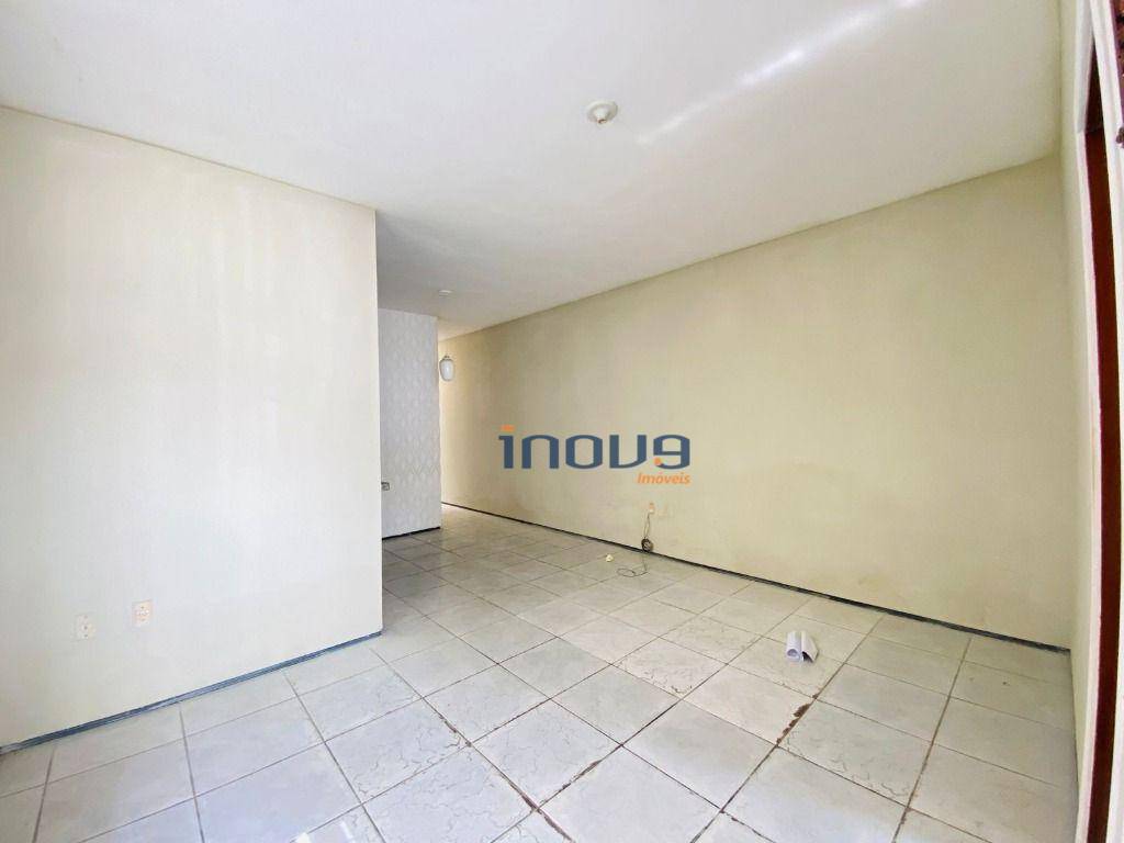 Casa para alugar com 3 quartos, 100m² - Foto 2