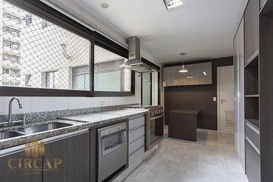 Apartamento à venda com 3 quartos, 177m² - Foto 7