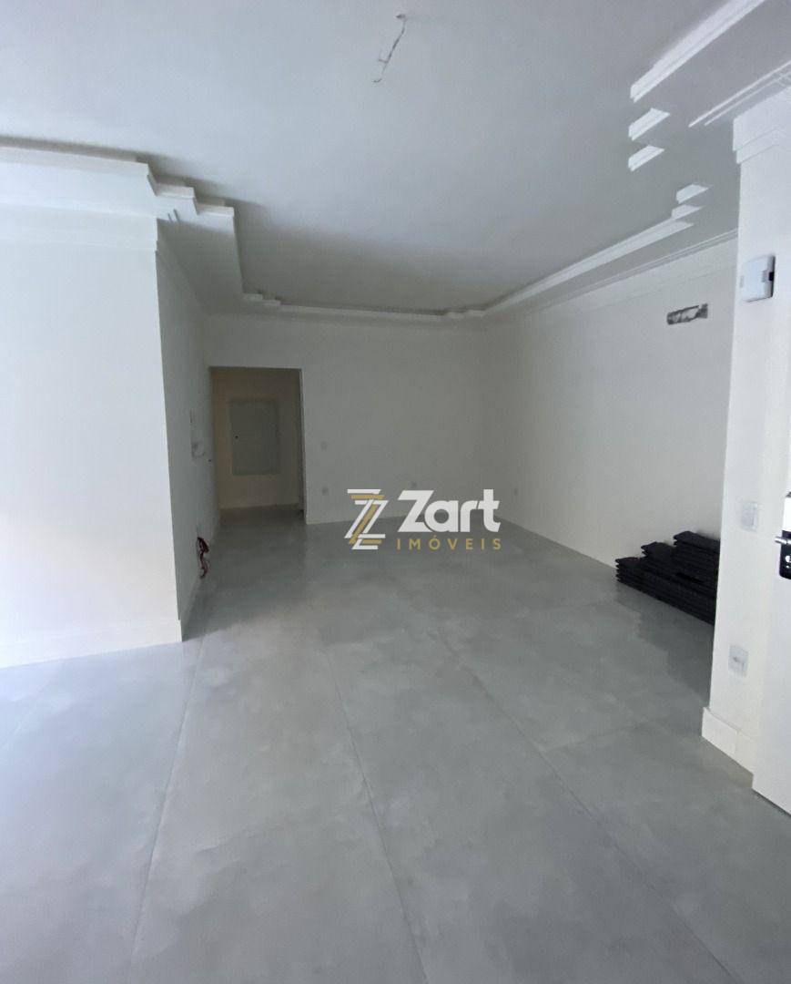 Apartamento à venda com 3 quartos, 133m² - Foto 12