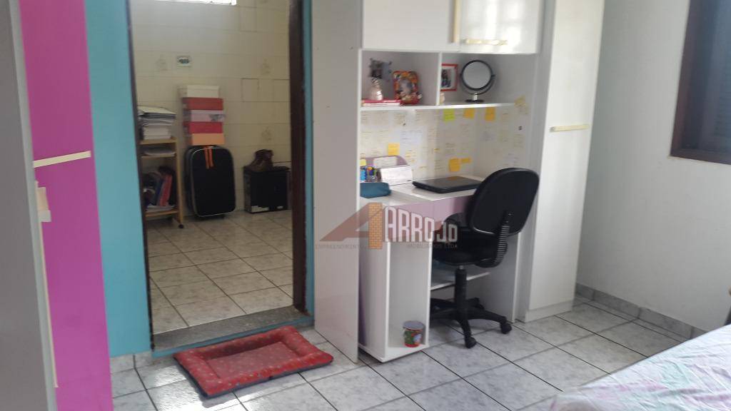 Sobrado à venda com 2 quartos, 90m² - Foto 5