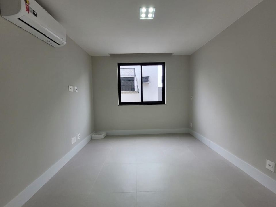 Casa de Condomínio à venda com 4 quartos, 410m² - Foto 43