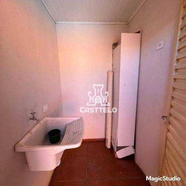 Casa à venda com 2 quartos, 80m² - Foto 10