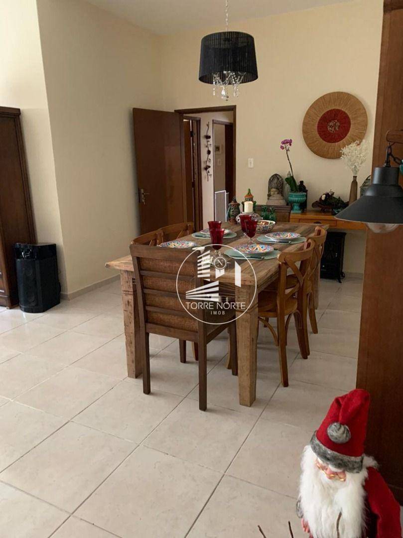 Apartamento à venda com 3 quartos, 170m² - Foto 2