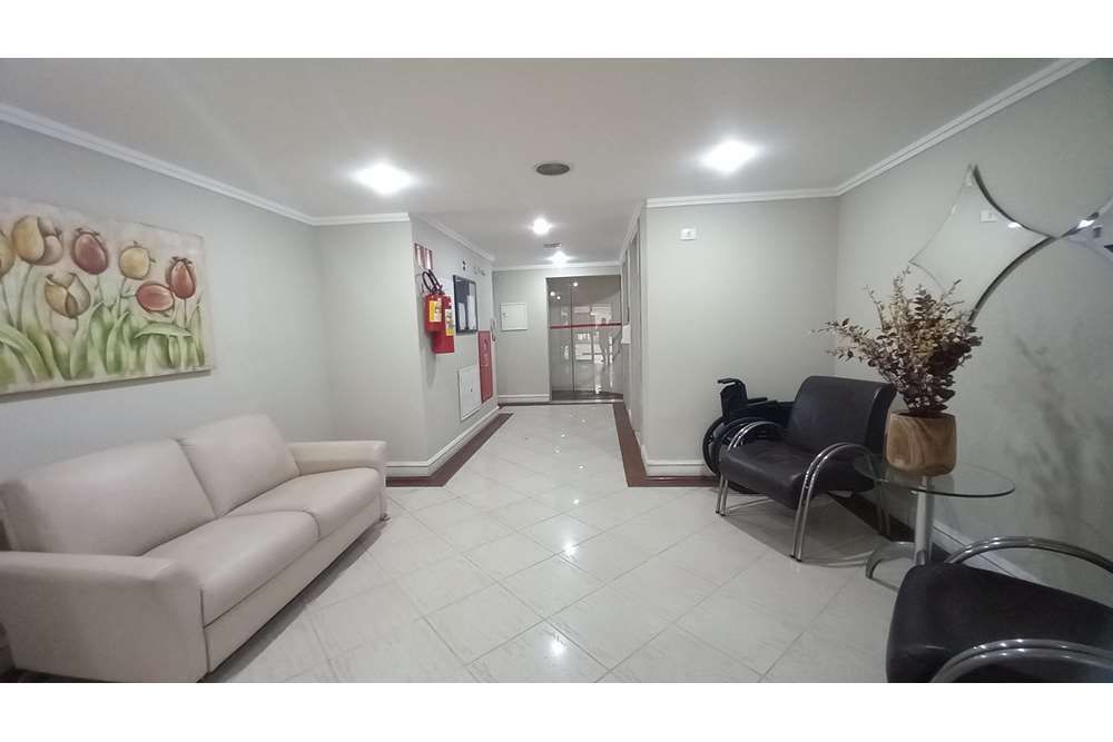 Apartamento à venda com 2 quartos, 78m² - Foto 2