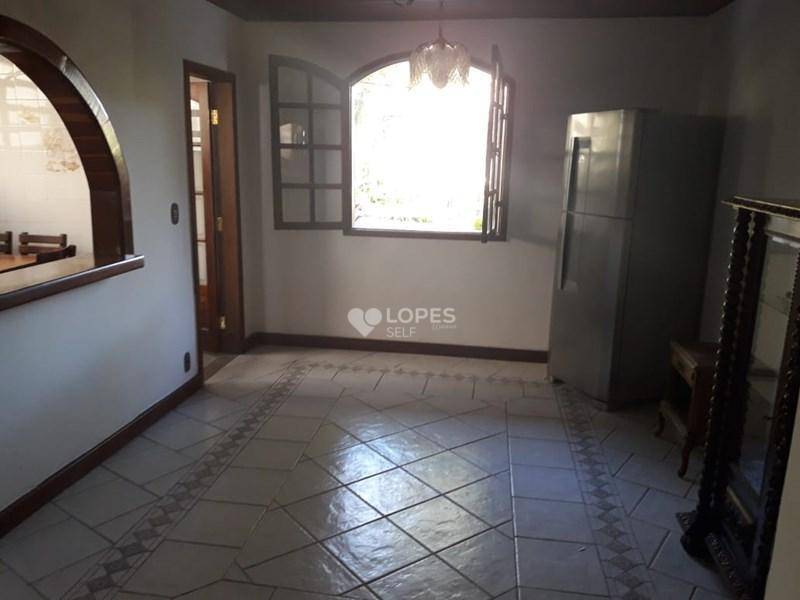 Casa de Condomínio à venda com 5 quartos, 200m² - Foto 13