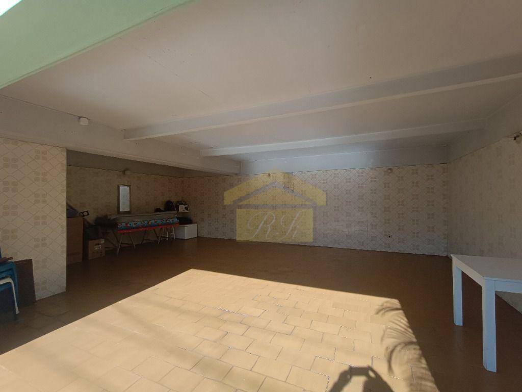 Casa à venda com 4 quartos, 250m² - Foto 20