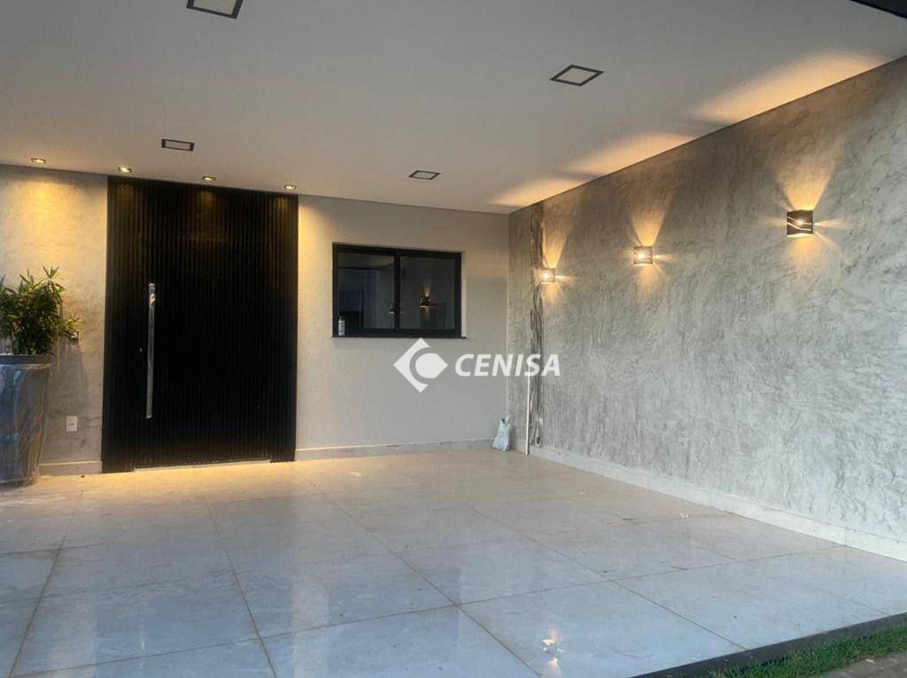 Casa à venda com 3 quartos, 145m² - Foto 1