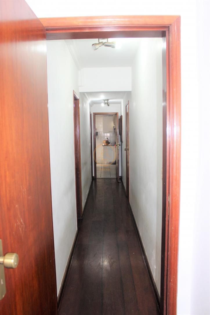 Apartamento à venda com 4 quartos, 210m² - Foto 13