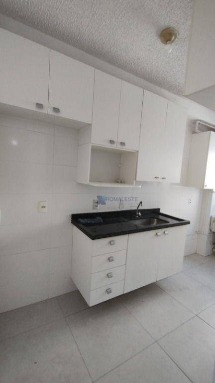 Apartamento à venda com 2 quartos, 45m² - Foto 4