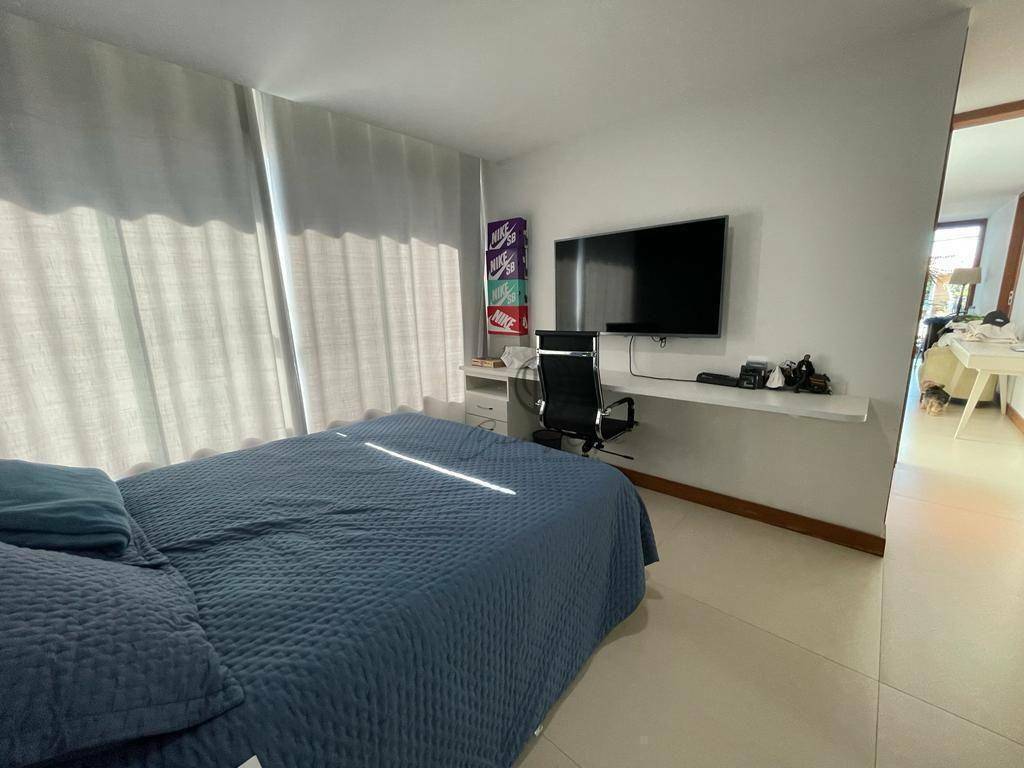 Casa à venda com 4 quartos, 300m² - Foto 21