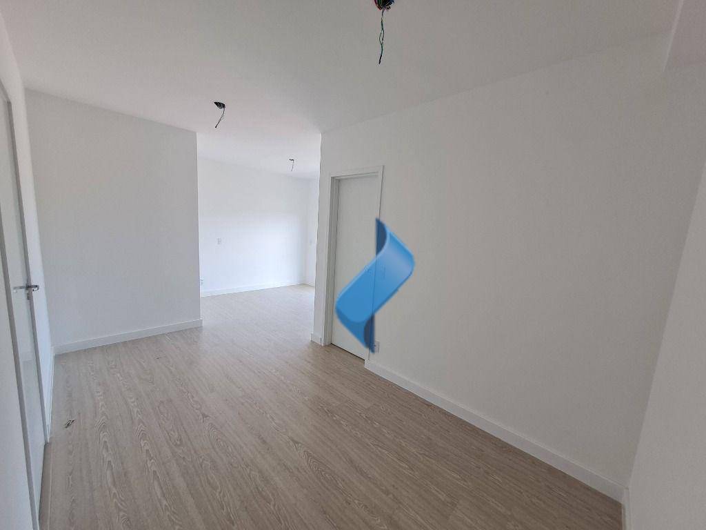 Apartamento para alugar com 4 quartos, 166m² - Foto 15