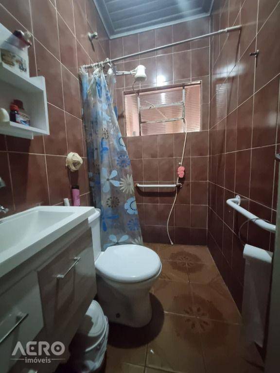 Casa à venda com 3 quartos, 203m² - Foto 11