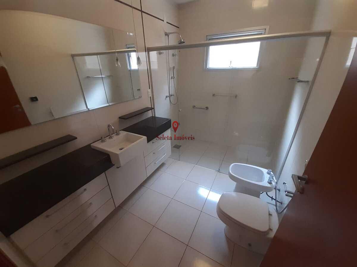 Casa de Condomínio à venda com 3 quartos, 573m² - Foto 32