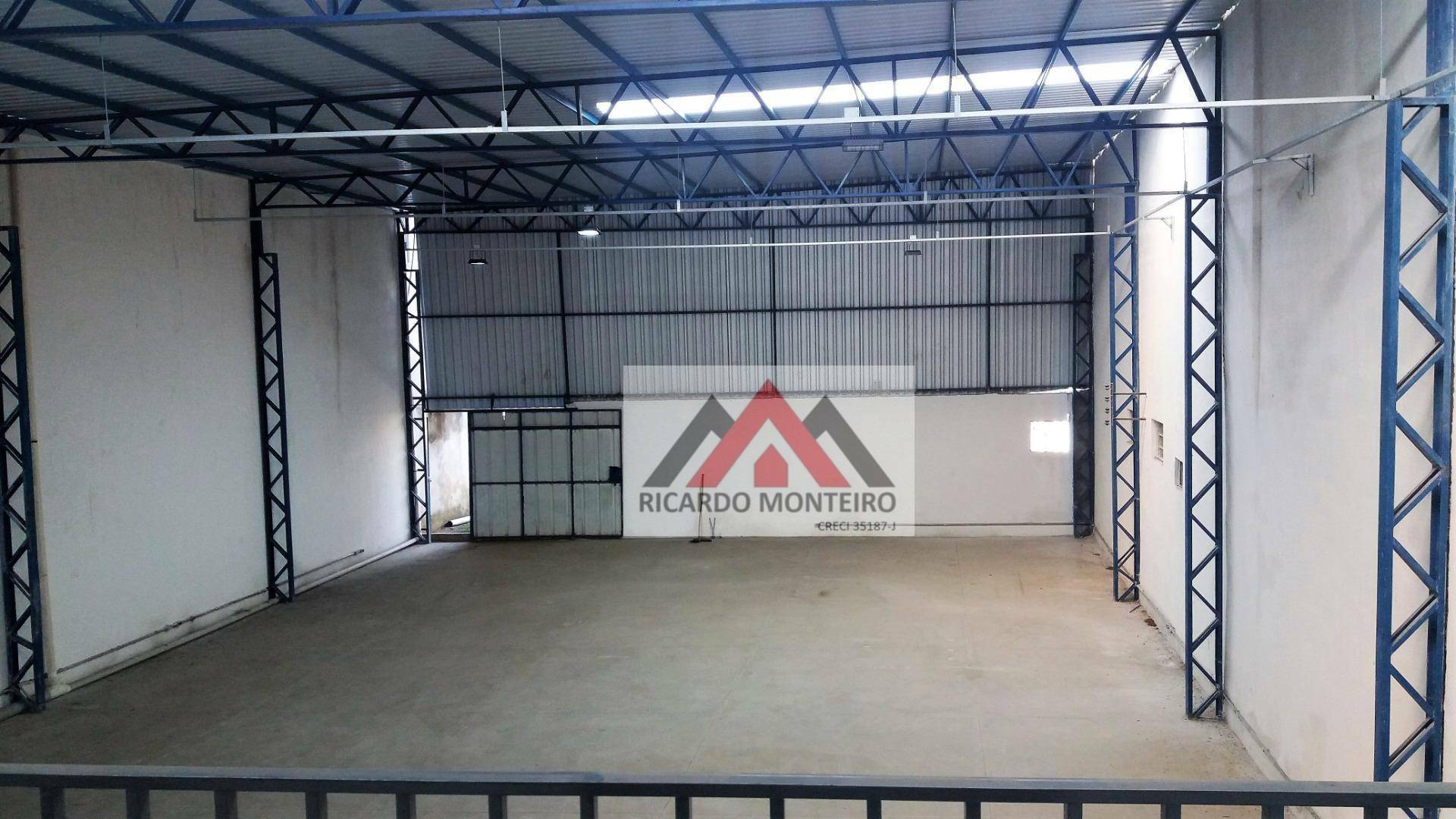 Depósito-Galpão-Armazém para alugar, 450m² - Foto 1