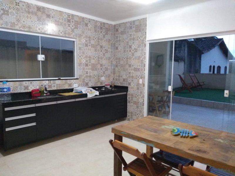 Casa de Condomínio à venda com 3 quartos, 50m² - Foto 1