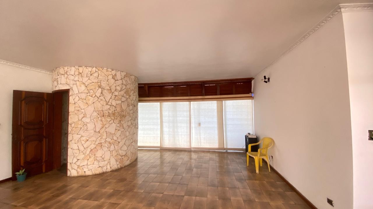 Casa para alugar com 4 quartos, 437m² - Foto 7