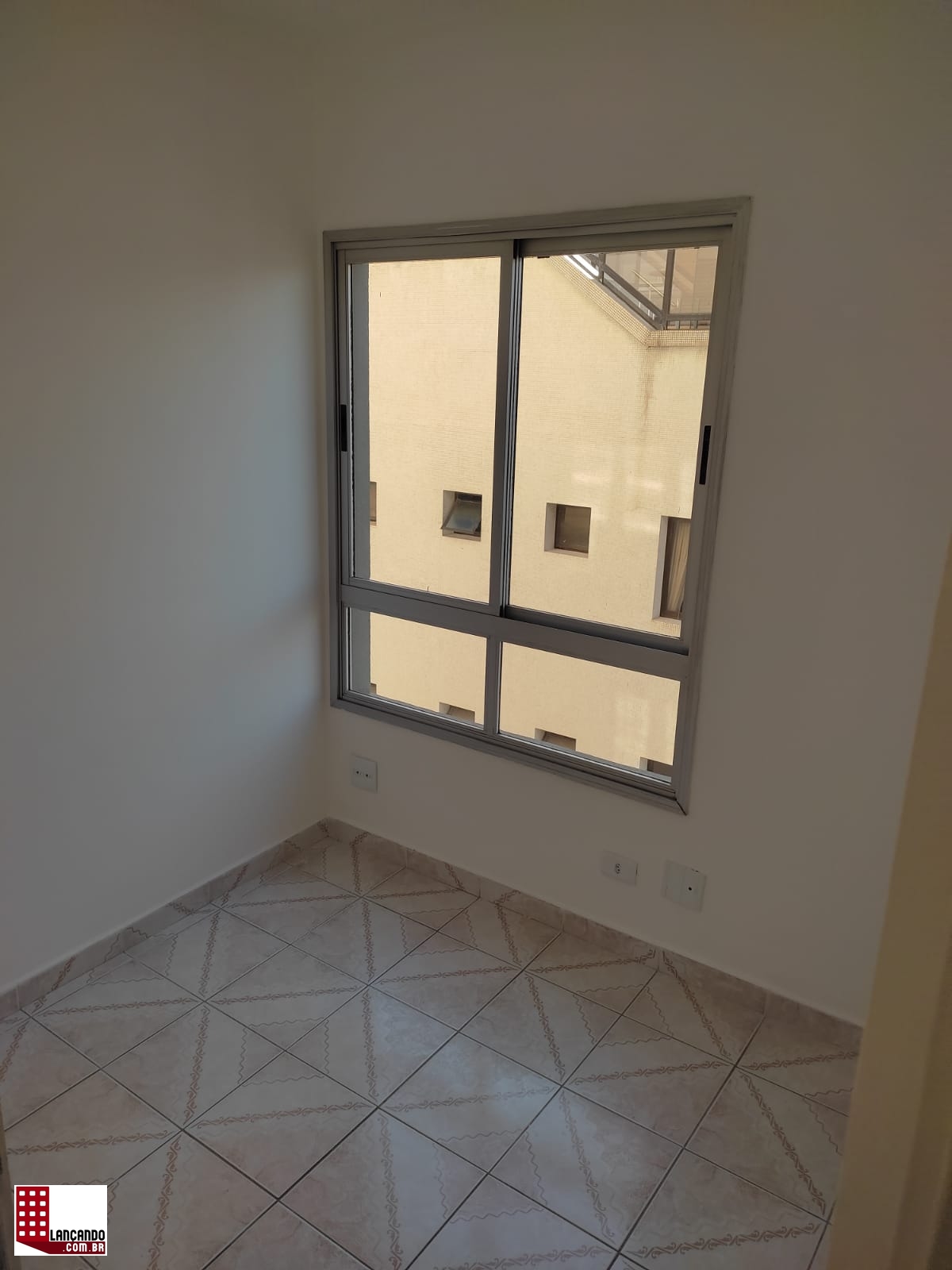 Apartamento à venda com 3 quartos, 45m² - Foto 3