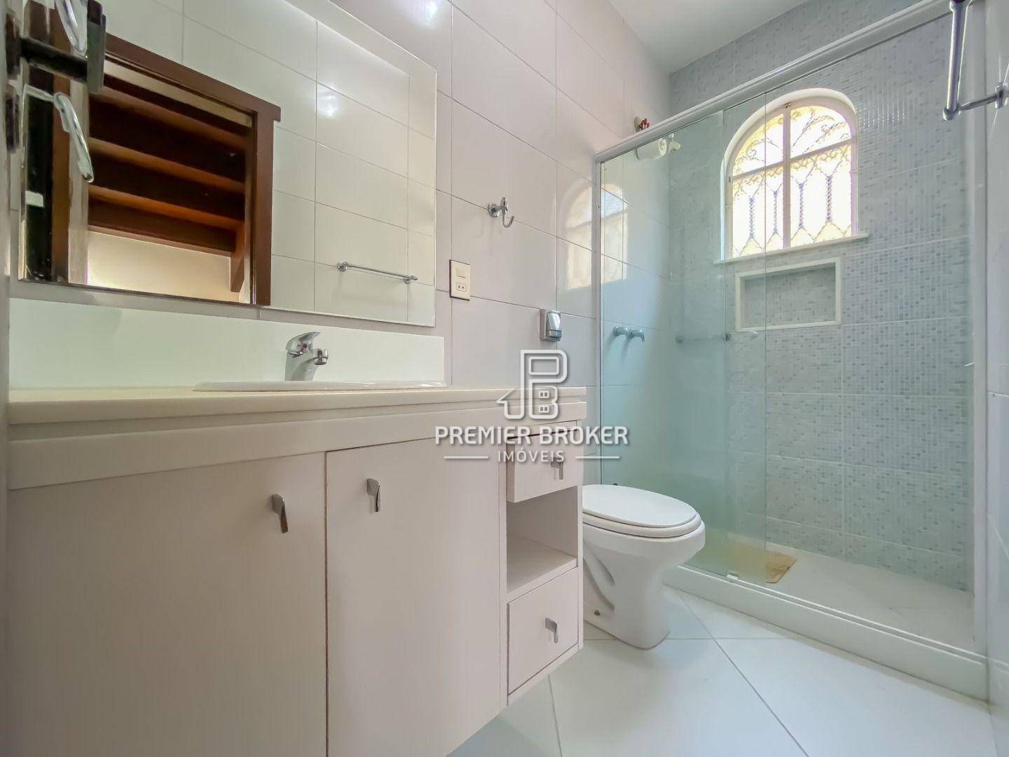 Casa à venda com 4 quartos, 234m² - Foto 14